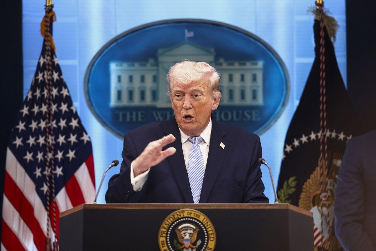 Trump Administration Warns Staff Against Insider Trading on Iran War Prediction Markets