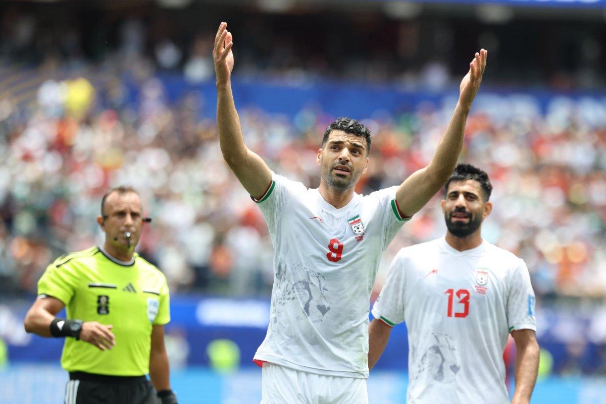 Iran Leaves SoFi Stadium Note Calling for Peace After 0-0 Draw With Belgium