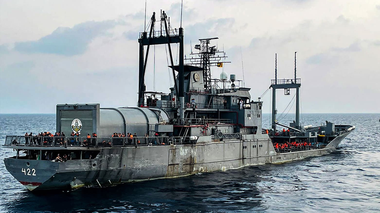 US Submarine Torpedoes Iranian Frigate, Killing 84 Sailors, Extending Middle East Conflict Into Indian Ocean