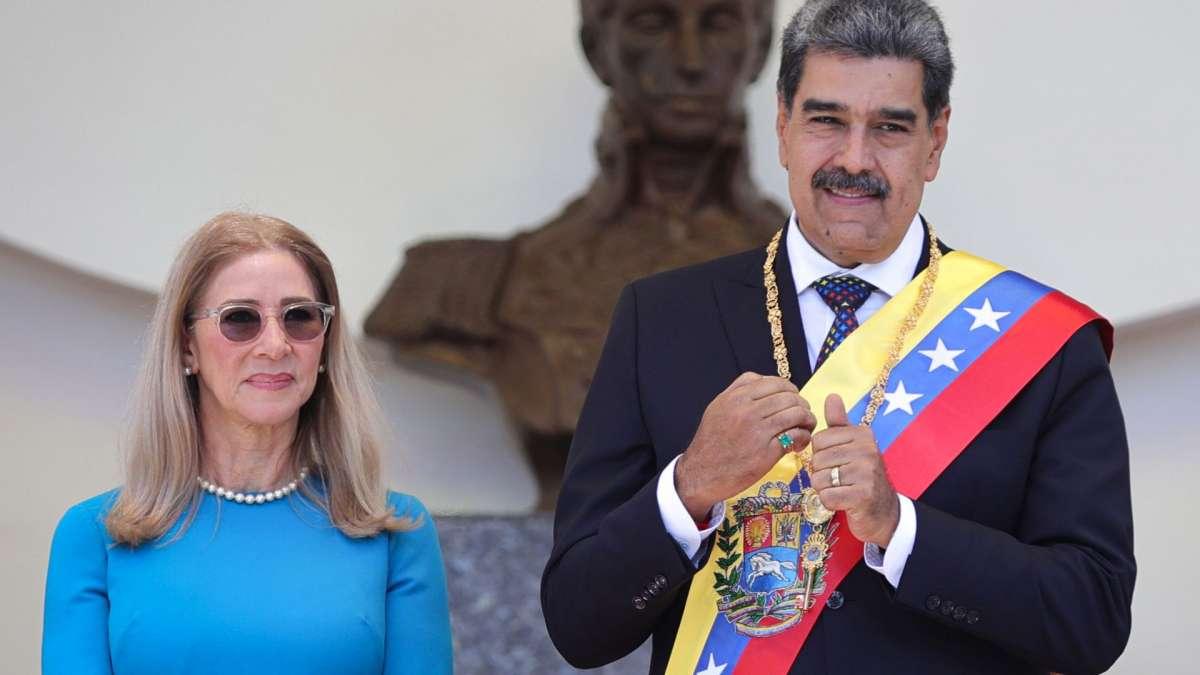 U.S. Captures Nicolás Maduro And Cilia Flores In Caracas Raid, Transports Them To New York