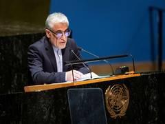 Iran Parliament Drafts Strait of Hormuz Security Plan to Ban Hostile Vessels