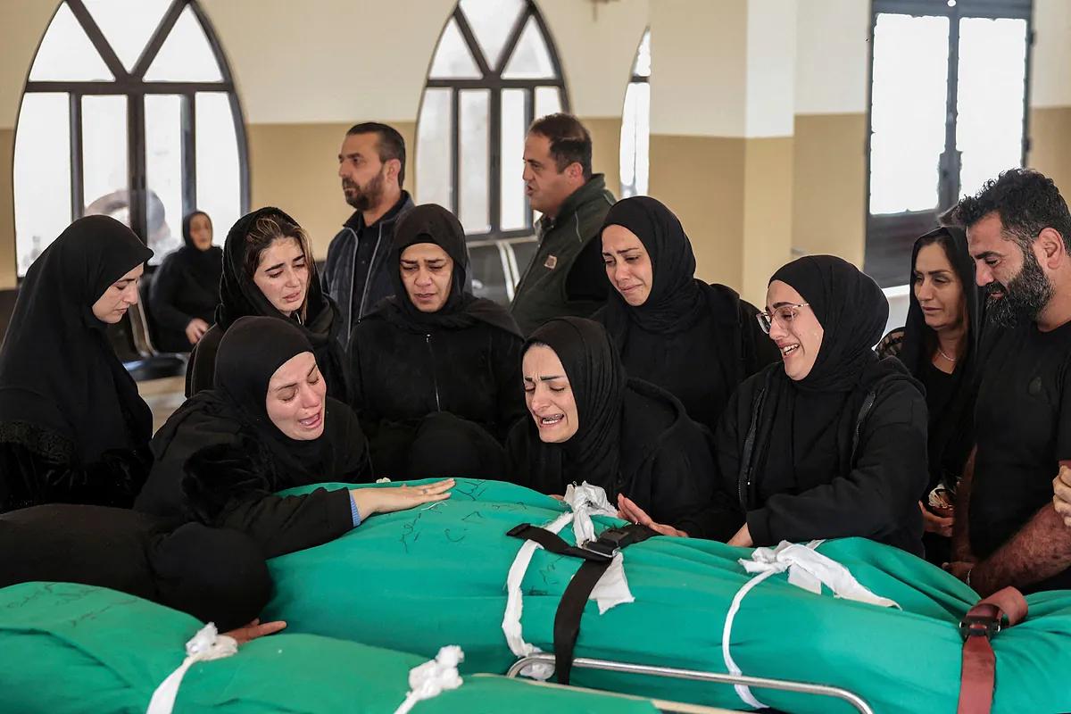 Trump extends U.S.-Iran ceasefire, delaying planned strike at Pakistan’s request