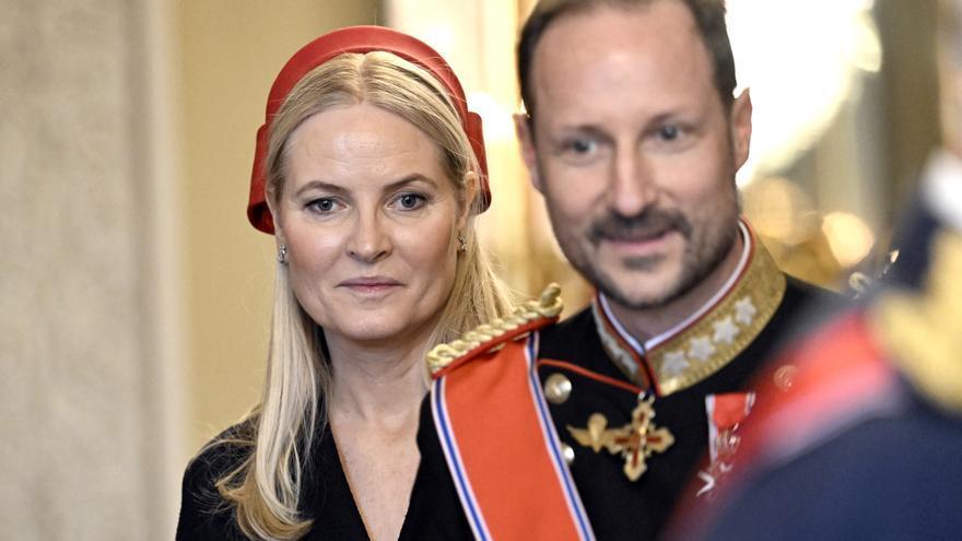 Haakon VIII Swears Fidelity To Norway’s Constitution As Mette-Marit Stays Away In Oslo