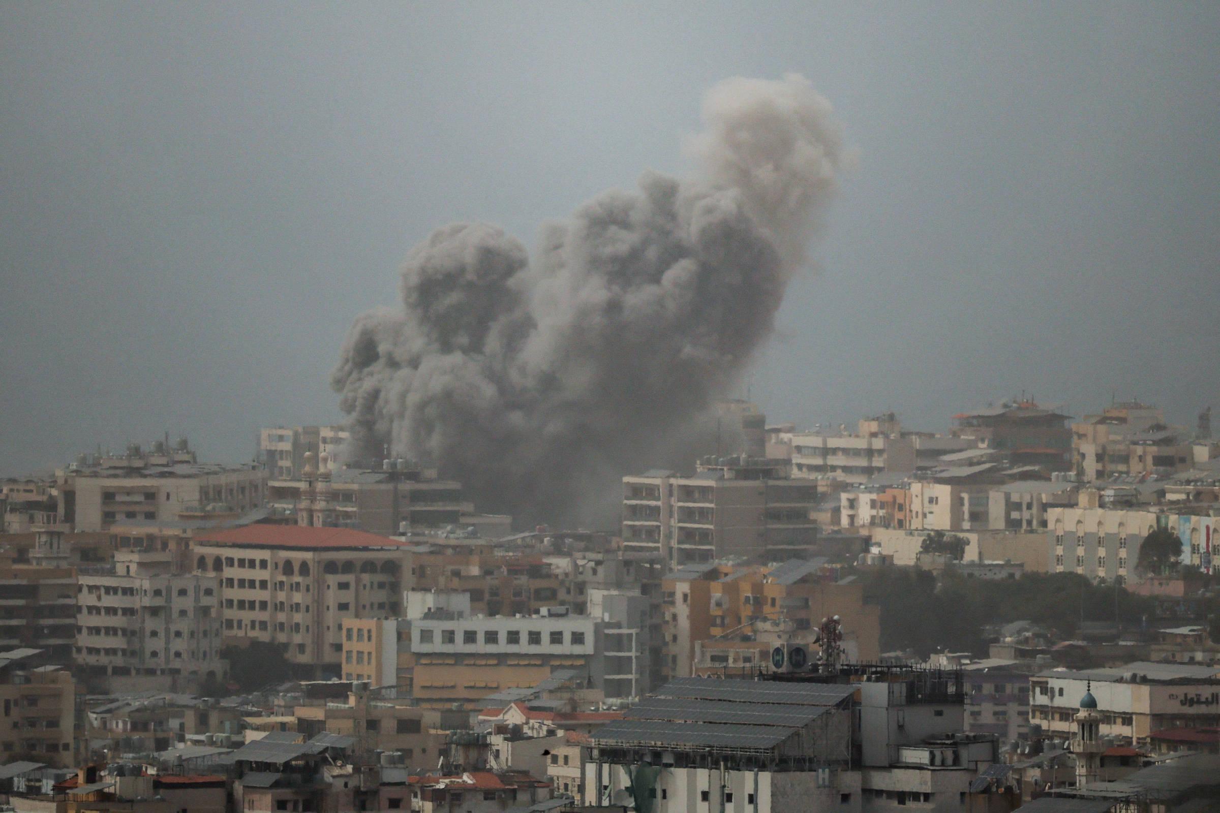 Image from Folha de S.Paulo