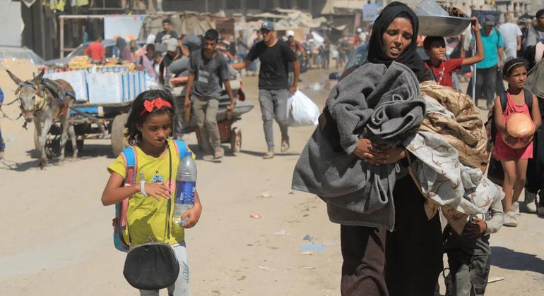 Between the hell of rising prices and weak purchasing power... 'street stalls' — Gaza's displaced women struggle to put food on the table.
