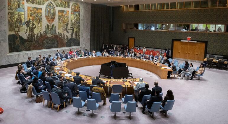 China and Russia Veto UN Security Council Resolution to Reopen Hormuz Strait