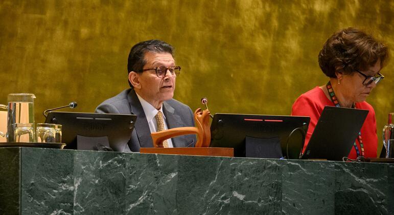 Macron Presses Gaza At UNGA As Israel Accelerates Illegal Settlements And US-Israel War On Iran