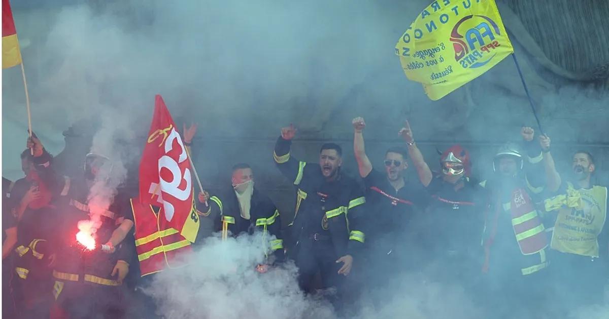 France Student Protests Turn Violent as Police Use Tear Gas, Laurent Nunez Says 440 Detained