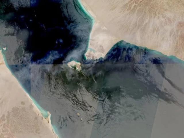 Iran-Backed Houthis Kill Four Crew on Egyptian Ship in Bab El-Mandeb