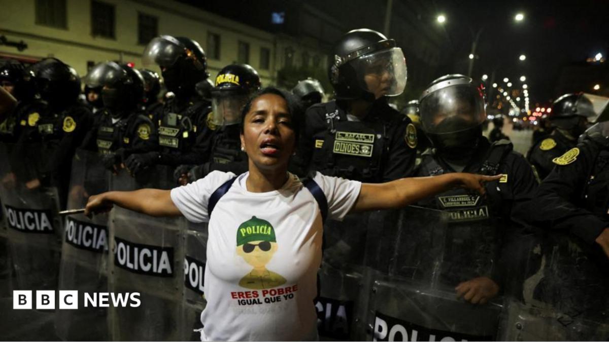 Peruvian Police Attack Gen Z Protesters Demanding End to Corruption and Pension Cuts