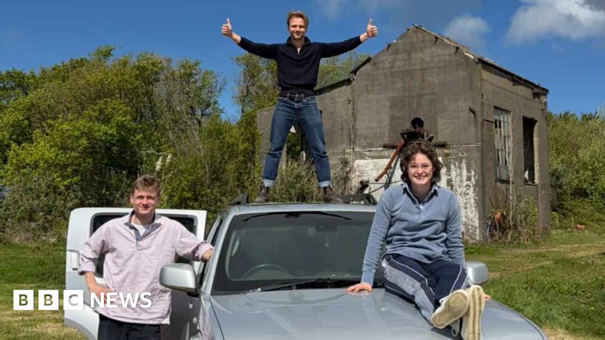 Guernsey trio send third aid vehicle to Ukraine