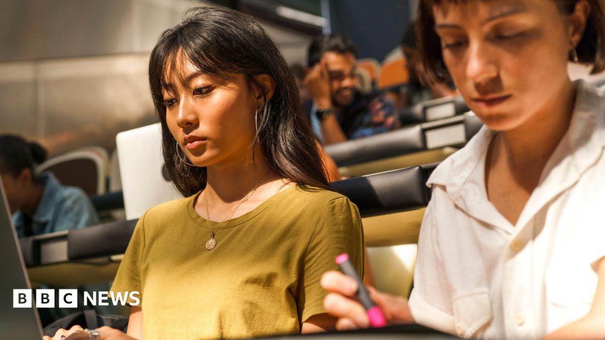 UK Government Forces Students to Pay Inflation-Driven Tuition Hikes Starting 2026