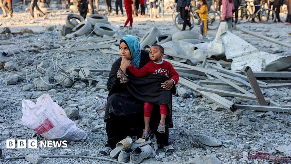 Israel Eases Bombing in Gaza After Hamas Partially Accepts Trump’s Peace Plan