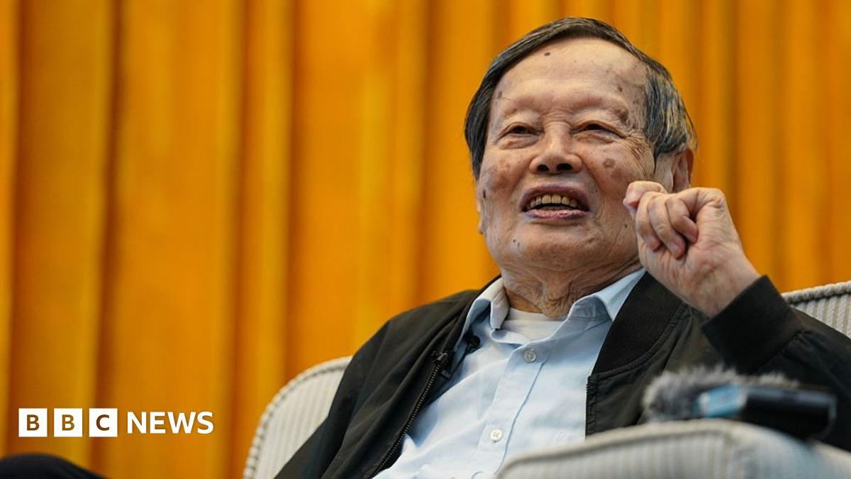 Chinese Nobel Laureate Chen Ning Yang Dies at 103 in Beijing