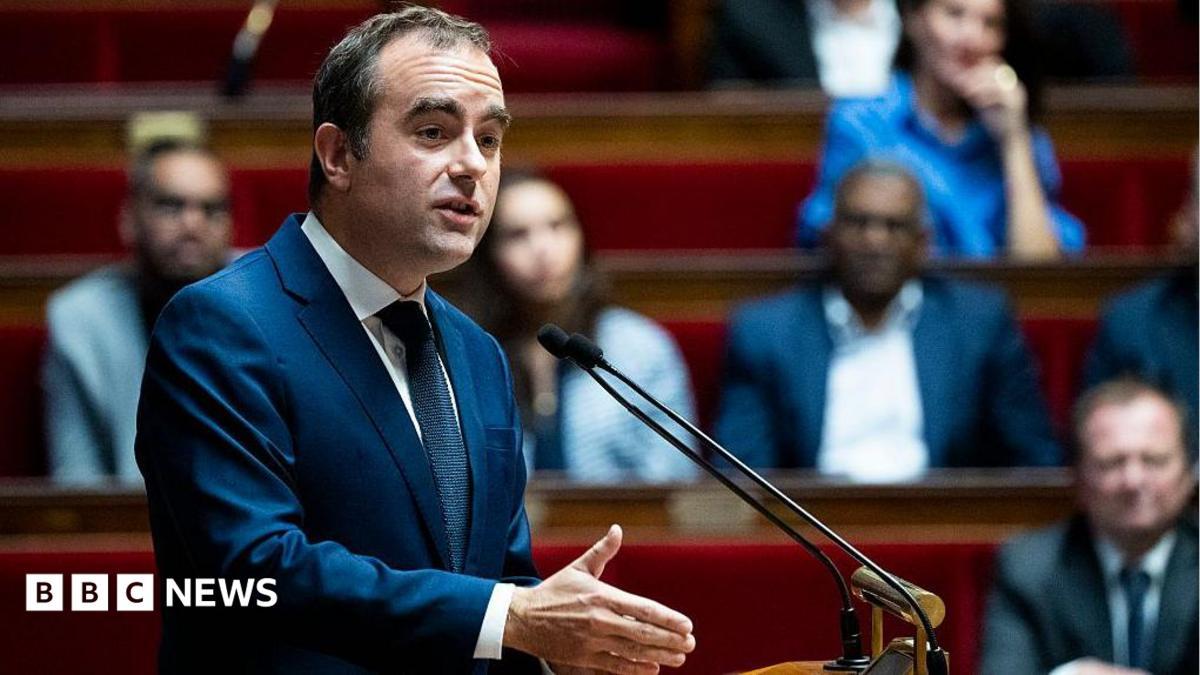 French Prime Minister Sebastien Lecornu Survives Two No-Confidence Votes Amid Political Crisis