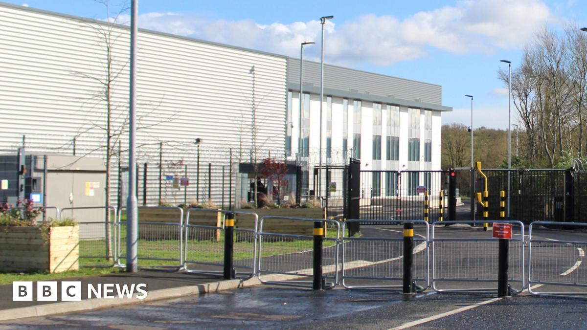 Palestine Action Activist Says Sledgehammer Attack on Police Seemed Reasonable to Court