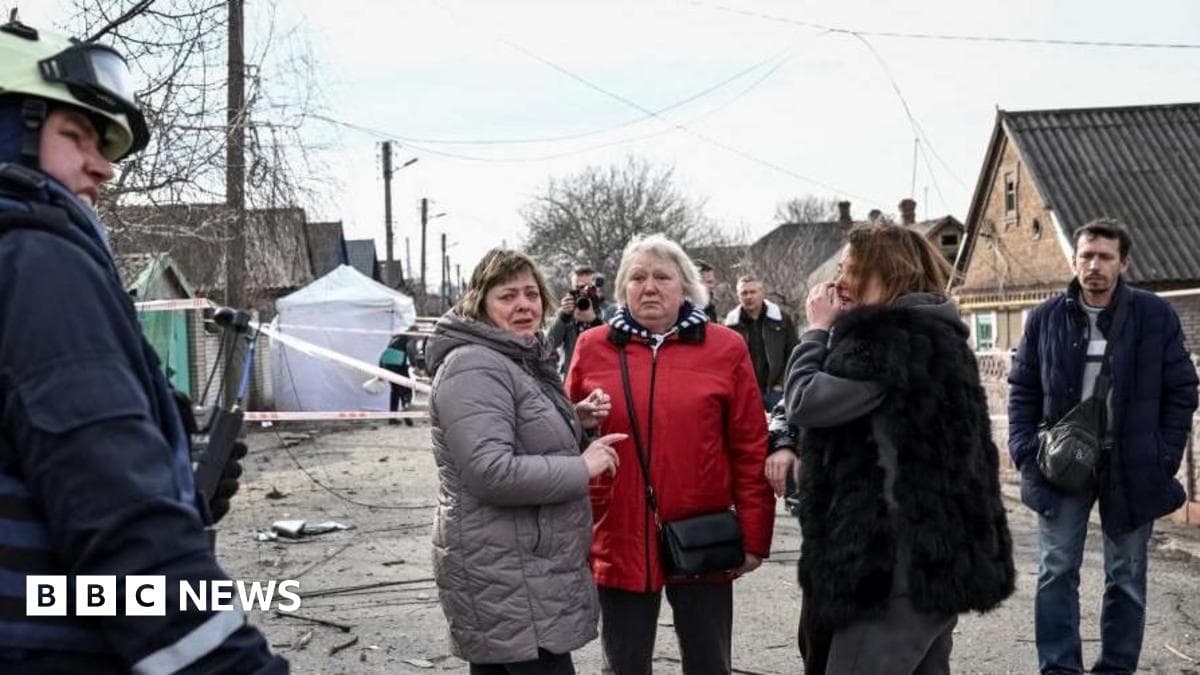 Russia Kills Two in Zaporizhzhia as Ukraine Pursues Peace Talks