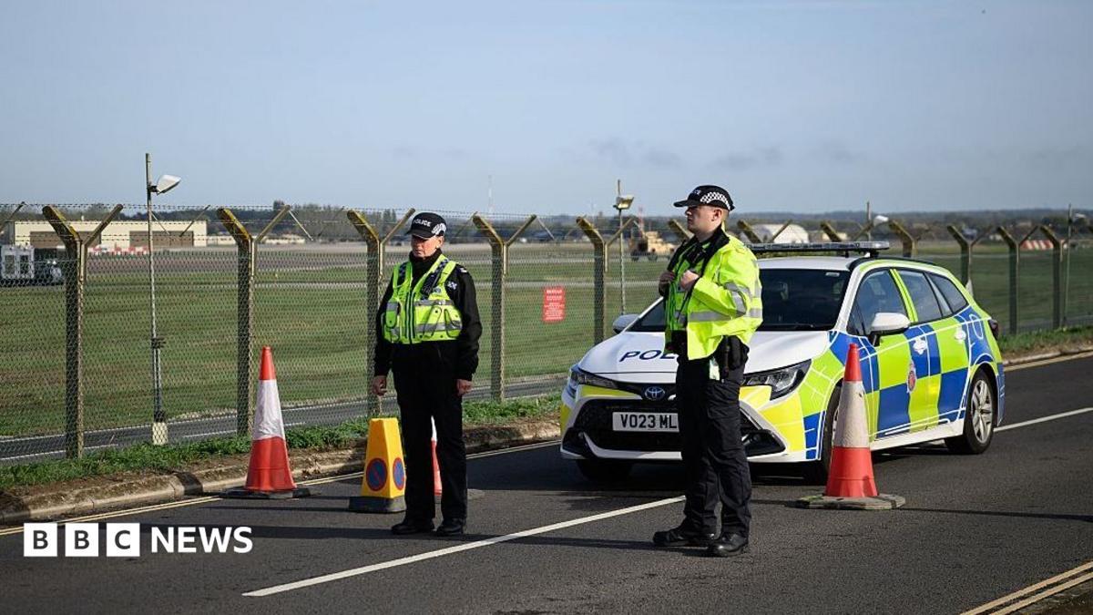 British Police Re-Arrest Two Men Suspected Of Assisting Iran Intelligence At RAF Fairford