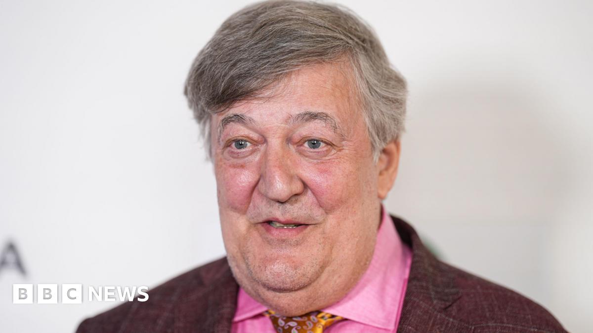 Stephen Fry Sues CogX Festival Organisers After Fall From Stage at O2 Arena London