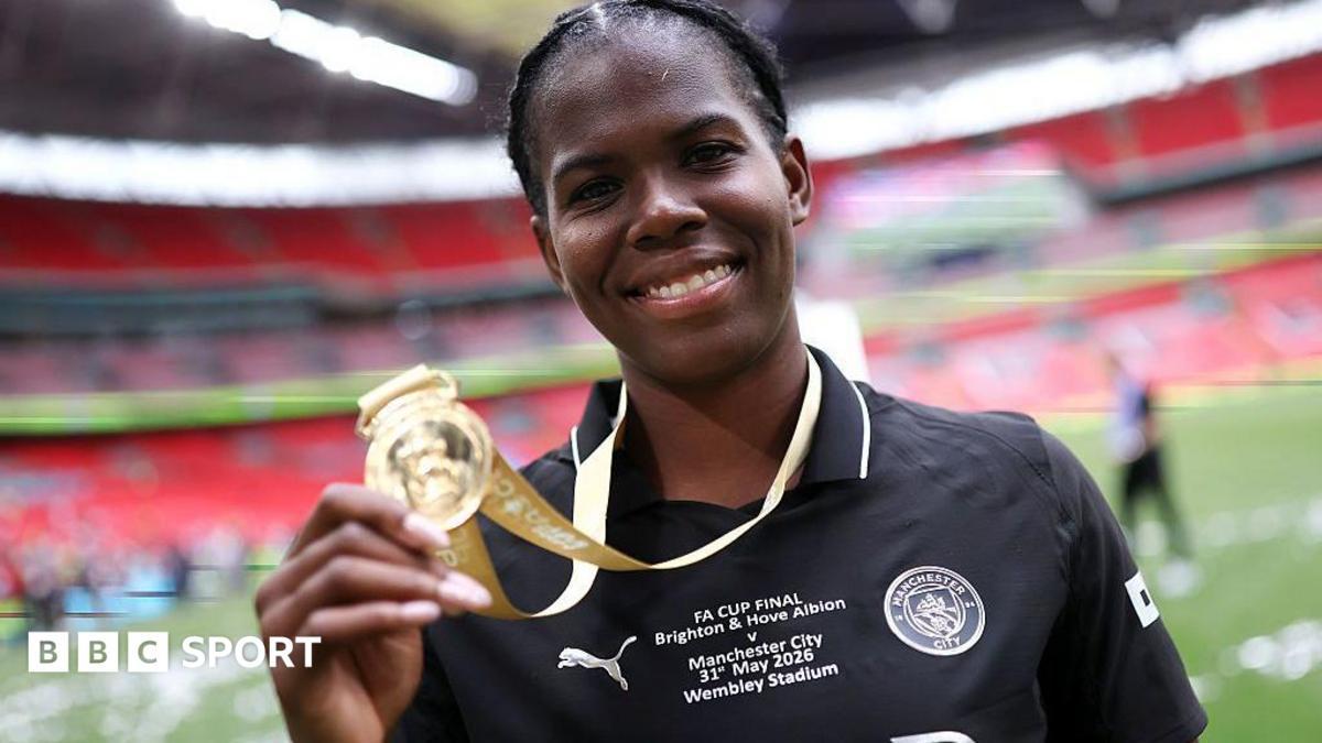 Khadija “Bunny” Shaw Signs New Four-Year Manchester City Contract Until 2030