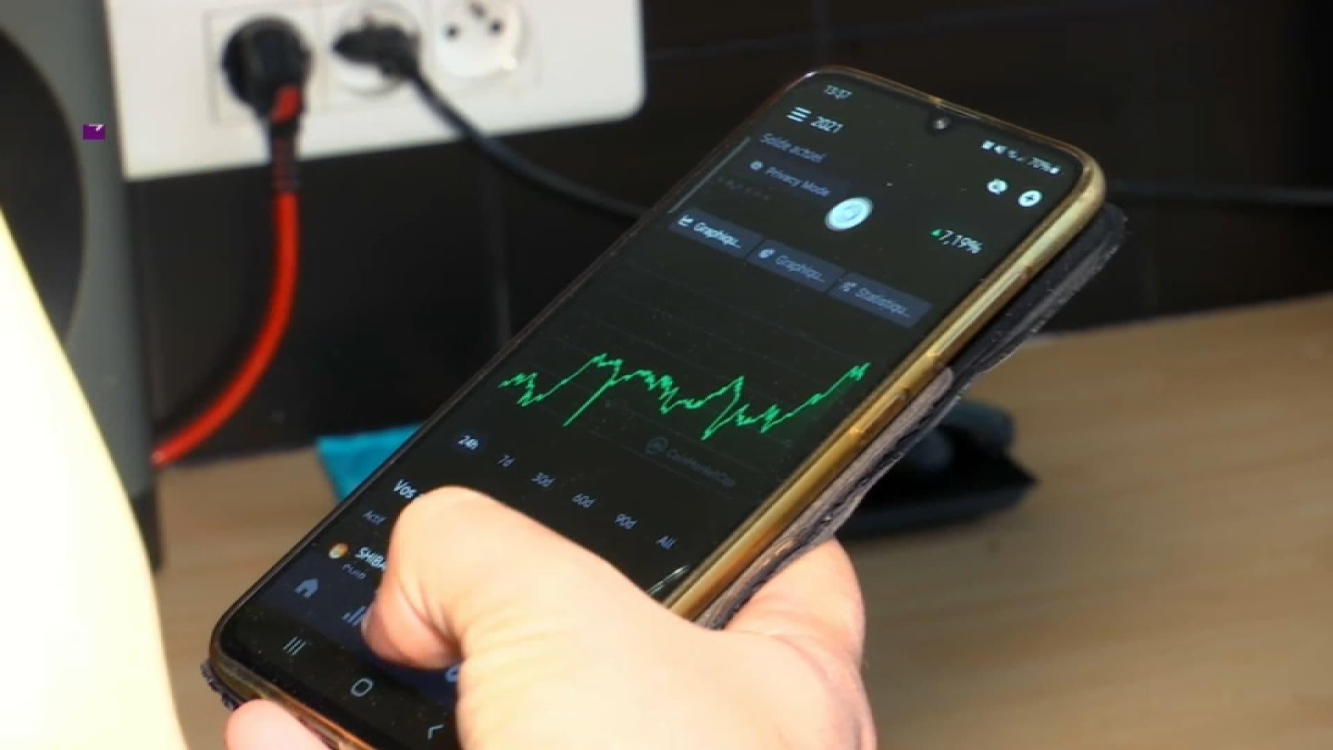 CoinShares Survey Finds Fund Managers Reawakening Bitcoin Bets as Sentiment Improves