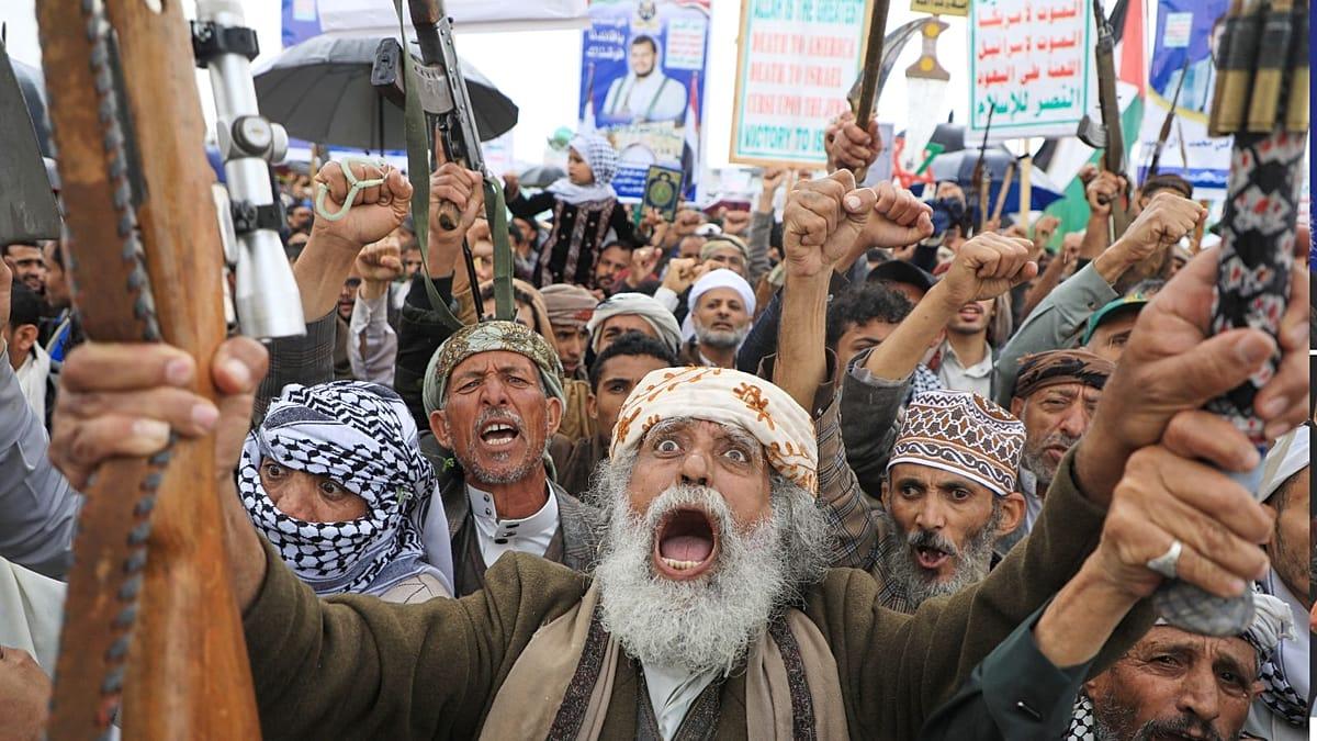 Houthis Fire Ballistic Missiles at Israel, Opening Yemen Front