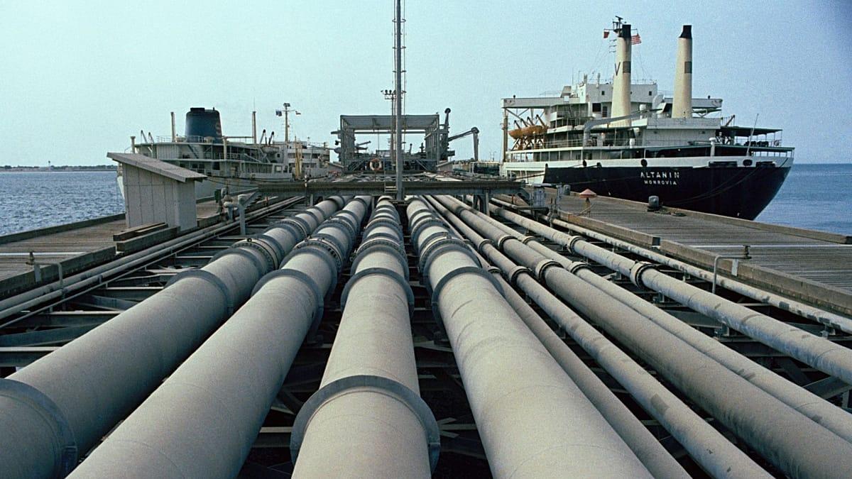 Trump Threatens To Blow Up Iran and Take Oil as He Signals Possible Deal