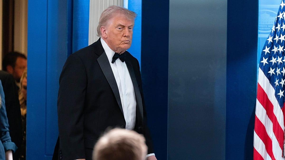 Donald Trump Says He Is Not Satisfied With Iran’s Latest Proposal for Talks in Pakistan