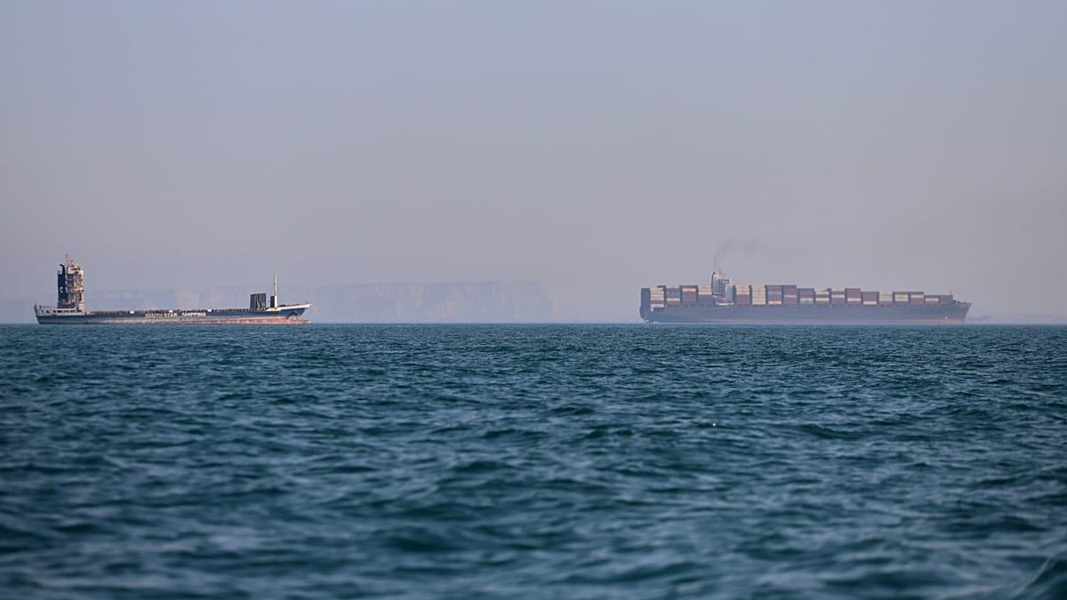 U.S. Launches New Strikes Against Iran After Three Merchant Ships Hit in Strait of Hormuz