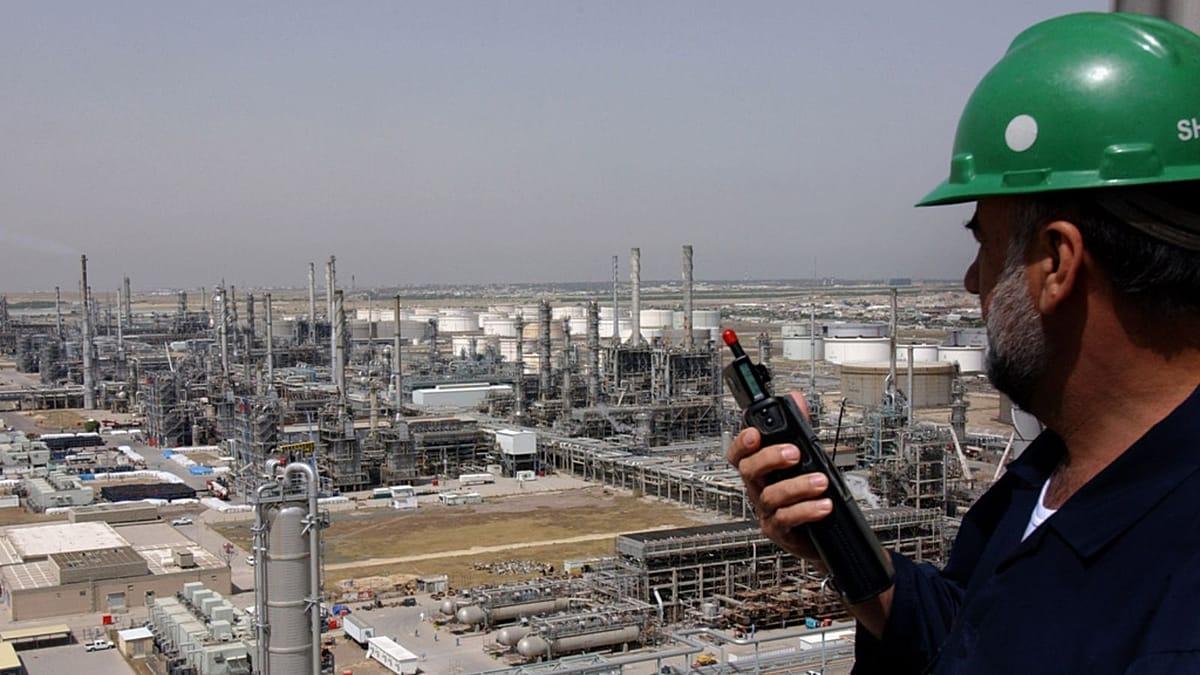 Iranian Army Launches Drone Strike Targeting US Al-Sakhir Air Base in Bahrain