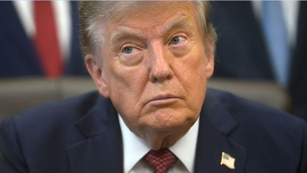 Trump Orders Pause in U.S. Strikes on Iran as Houthis Target Saudi Red Sea Sites