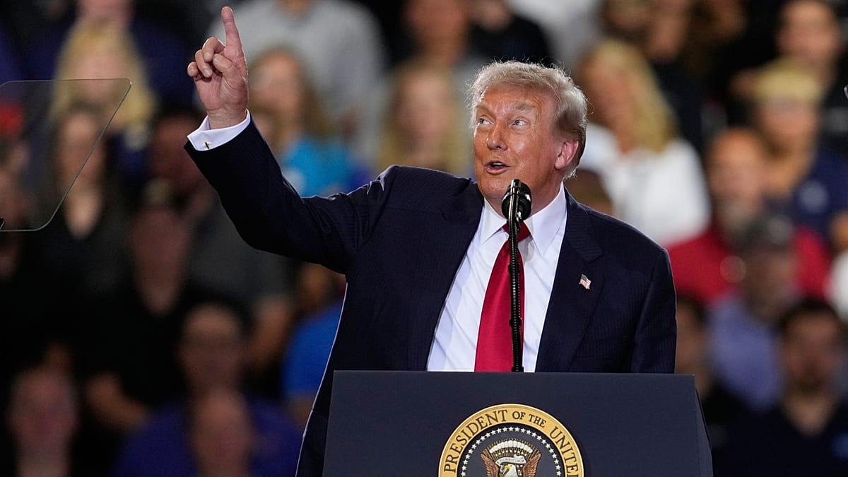 Trump Meets Netanyahu at White House to Prevent Iran From Acquiring Nuclear Weapons