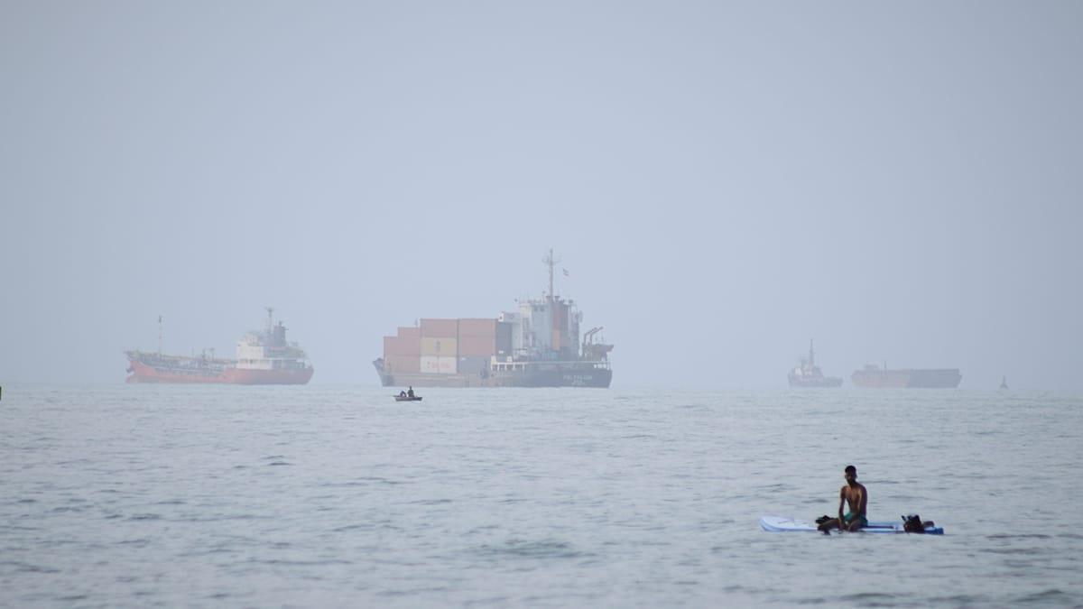 Iran Says Abbas Araghchi Negotiations With Oman on Strait of Hormuz Near Final Stages