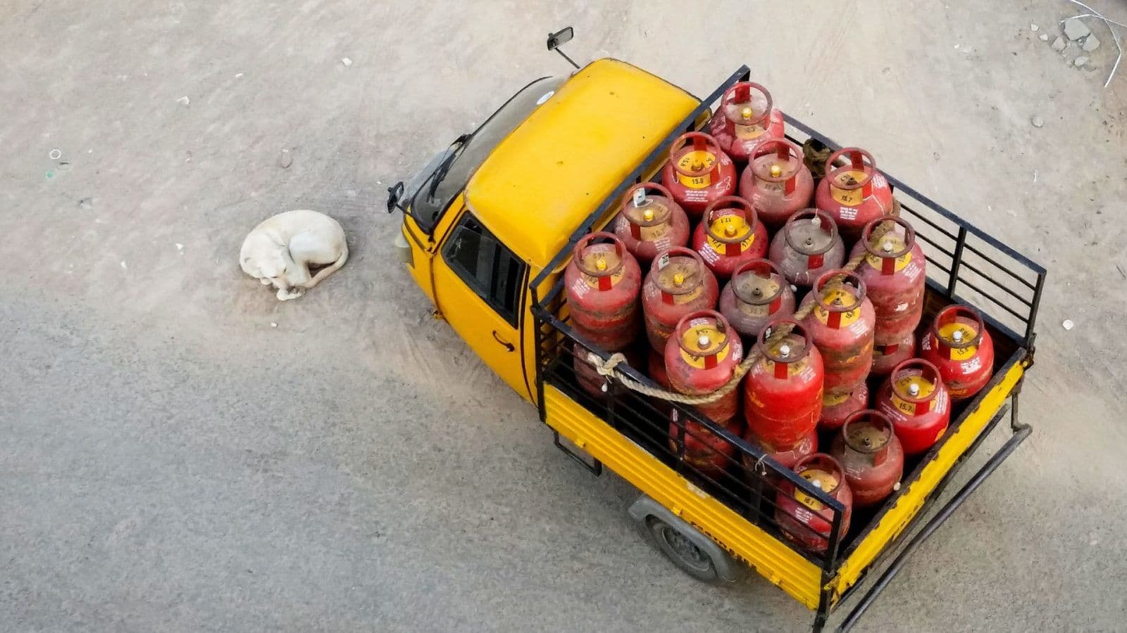 West Asia Conflict Disrupts LPG Imports, Forces 20% of Mumbai Restaurants to Close