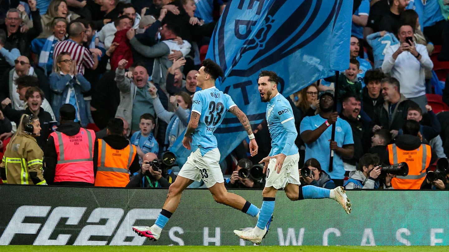 Manchester City Defeats Arsenal 2-0 to Win Carabao Cup
