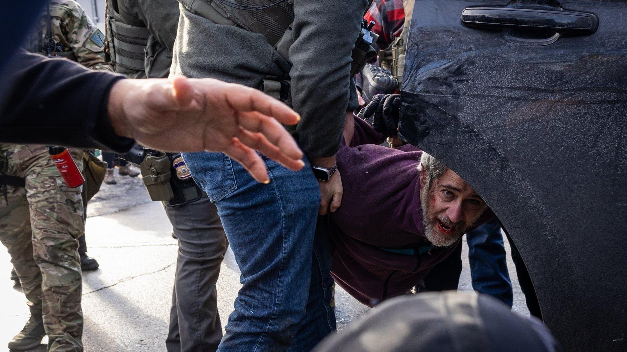 Judge John Tunheim Suspends Minnesota Detentions Targeting Green-Card Applicants, Blocks Trump Administration Operation