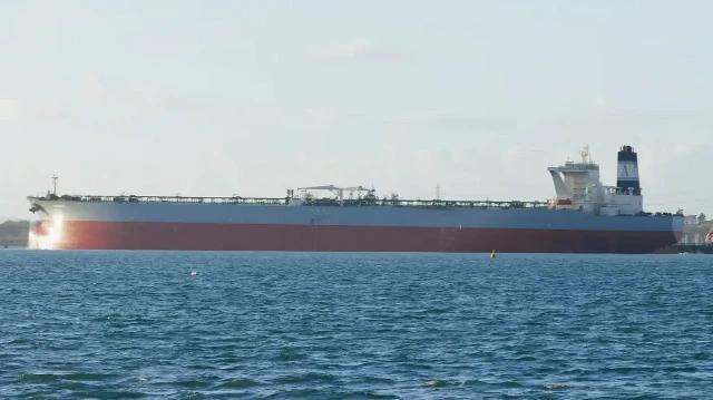 Russian Supertanker Arhimeda Transits Strait of Hormuz into Persian Gulf in Rare Passage