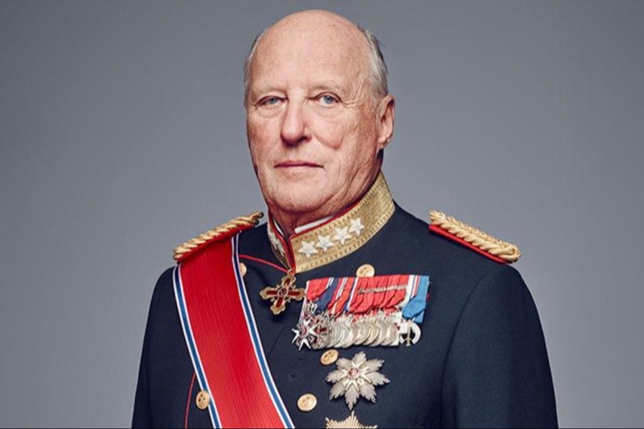 King Harald V of Norway Receives Treatment in Tenerife Hospital for Infection, Dehydration