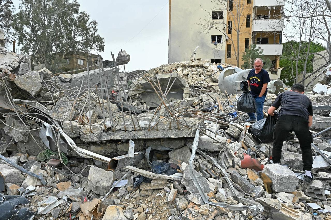 Israel Establishes Gaza-Style Yellow Line in Southern Lebanon After Ceasefire Violations