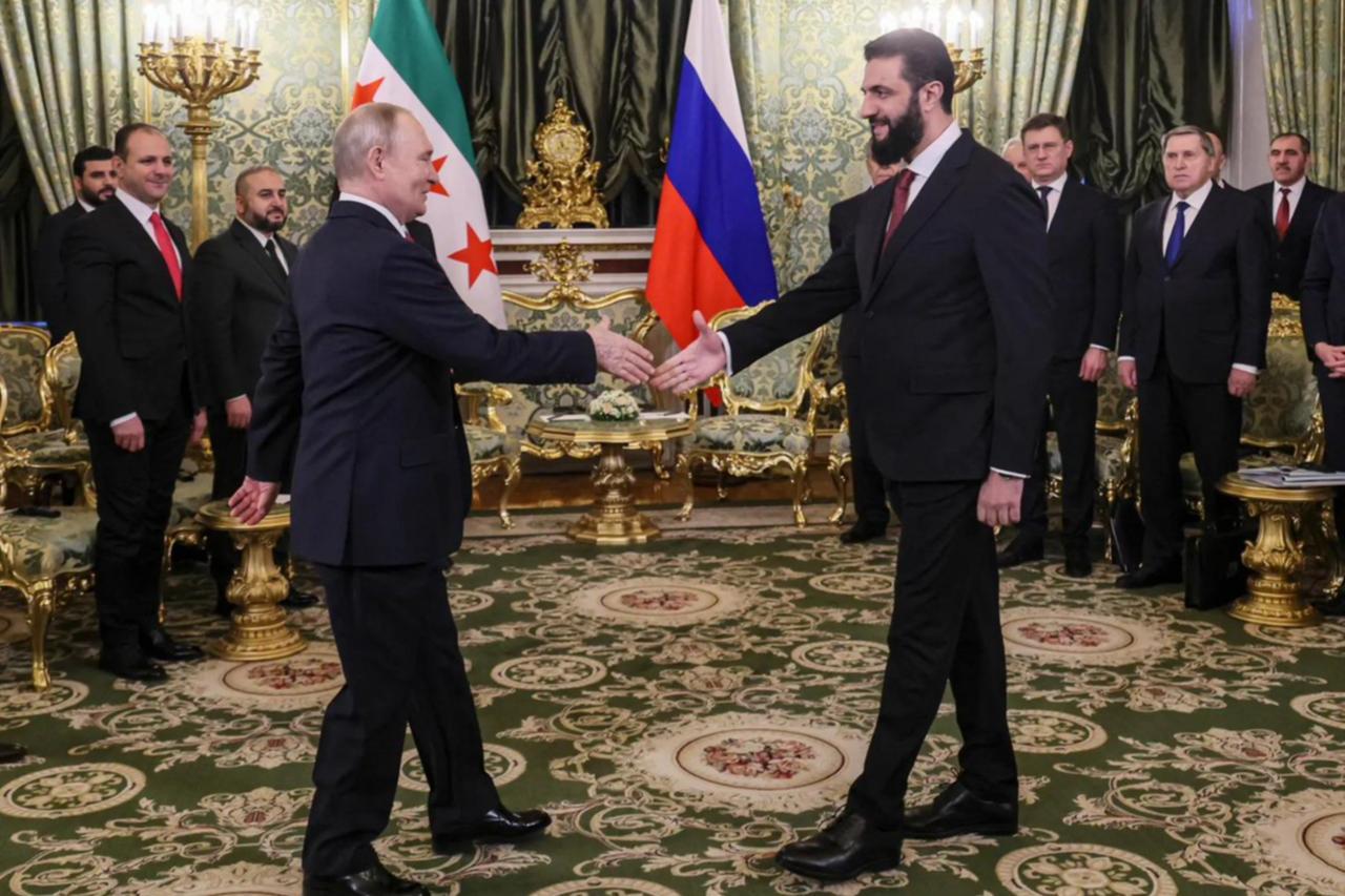Putin And Ahmad Al-Sharaa Discuss Reorganizing Russia’s Hmeimim And Tartus Bases