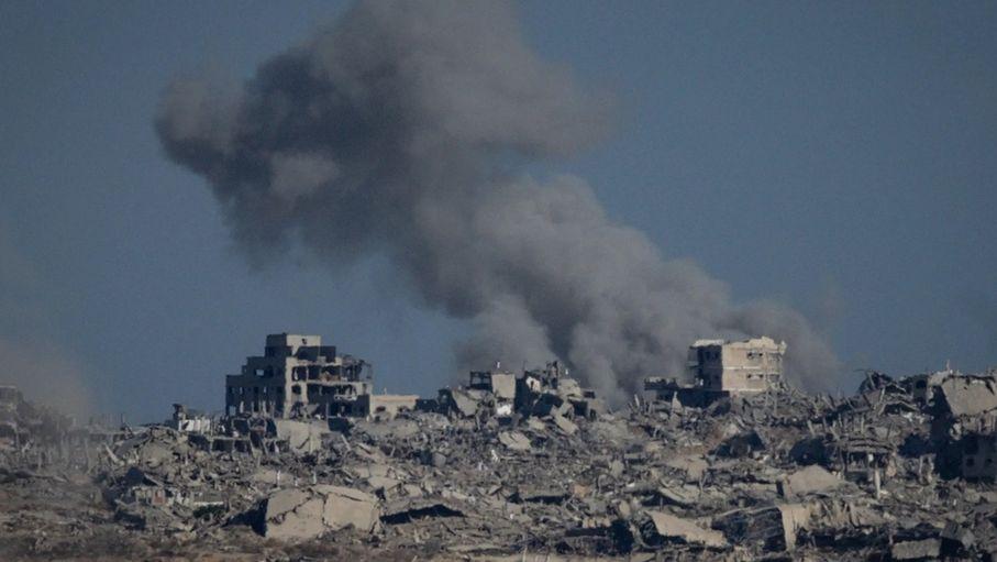 Israeli Air Strikes Kill Two Palestinians in Gaza, Destroy Medicine Warehouses Near Hospitals