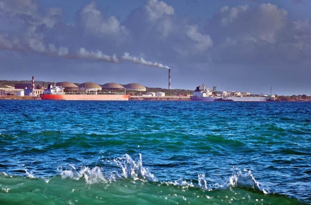 Russian Tanker Delivers 730,000 Barrels to Cuba, Breaking Trump's Oil Blockade