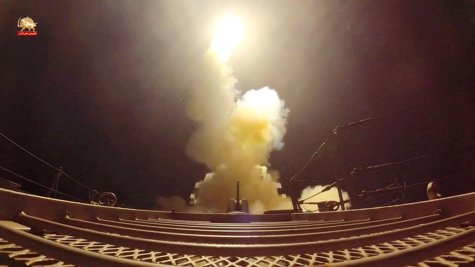Iran Tells Yemen’s Houthis to Close Bab El-Mandeb If U.S. Strikes Power Infrastructure