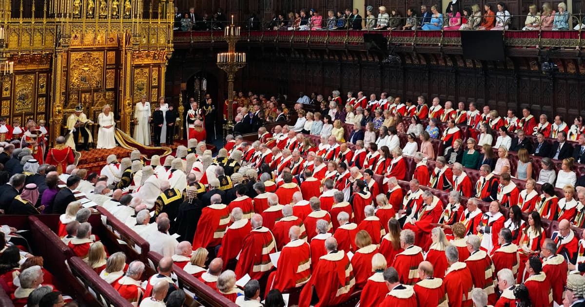 Parliament Ejects Hereditary Nobles From House of Lords After 700 Years