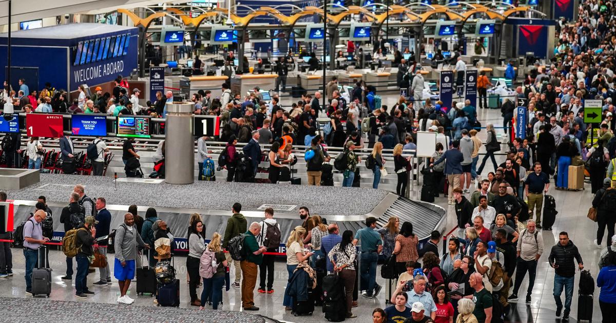 DHS Shutdown Triggers Airport Chaos as Lawmakers Seek Reopening Framework