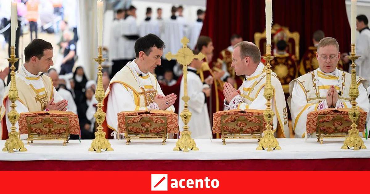 Image from Acento