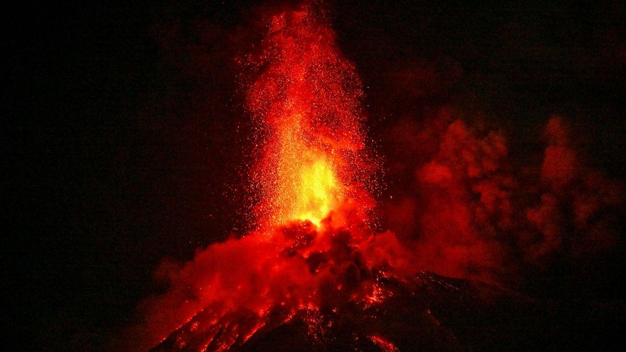 Guatemalan Authorities Order Evacuations After Fuego Volcano Erupts, Raising Alert to Red