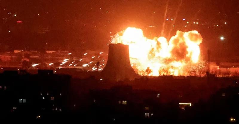 United States Launches New Airstrikes on Iran as Iranian Fire Targets Bahrain, Kuwait, Qatar