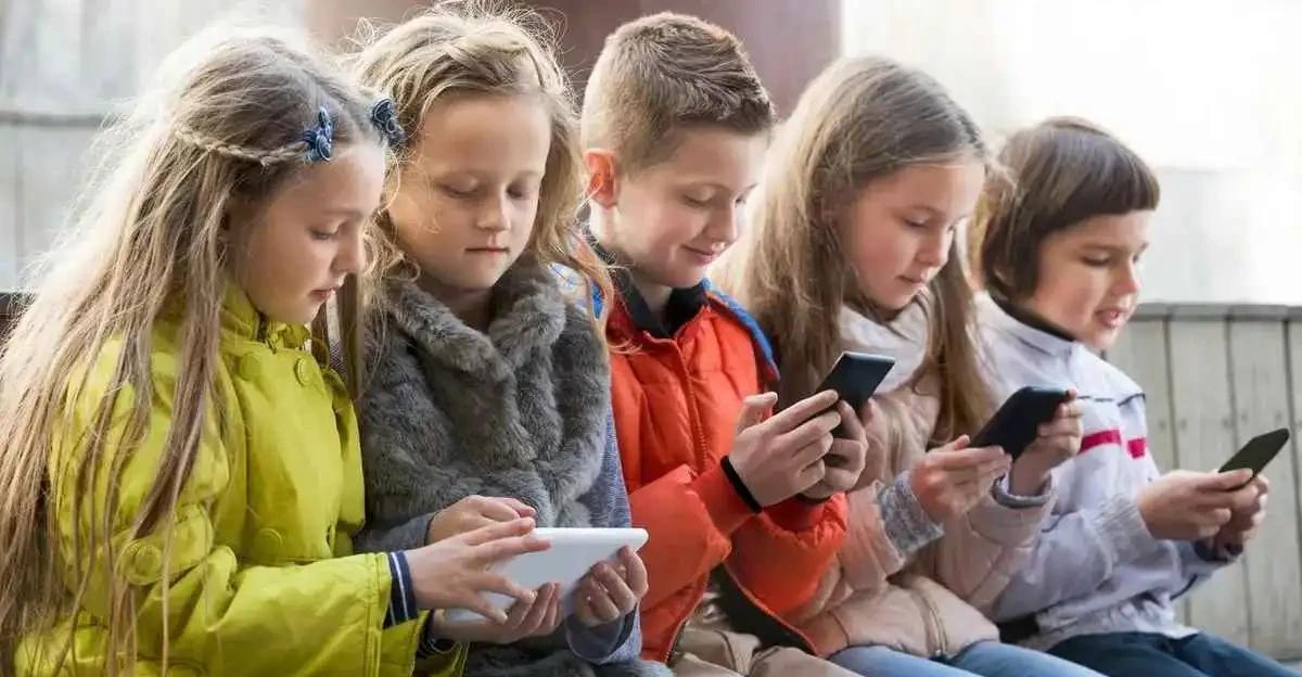 France’s Constitutional Council Strikes Down Macron’s Under-15 Social Media Ban