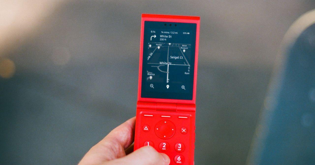 Light Announces Light Flip $299 Clamshell Phone With Keypad, No Selfie Camera